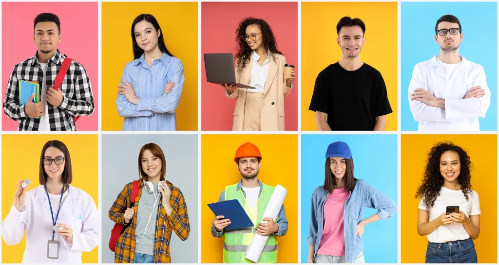 Collage de 10 personas sonriendo y posando en diferentes fondos coloridos